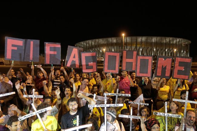 Brazílčania protestovali proti miliardám na majstrovstvá