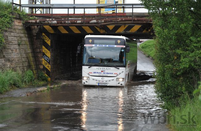 Besniace počasie stihlo už vyrobiť 200-tisícové škody