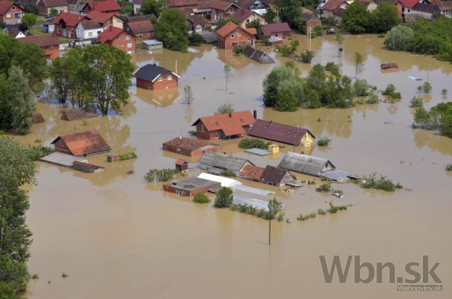 Zaplavené Srbsko čaká na pomoc, nádejou je Únia