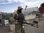 Ukrajinu dotlačili do bratovražednej vojny, tvrdí Lavrov
