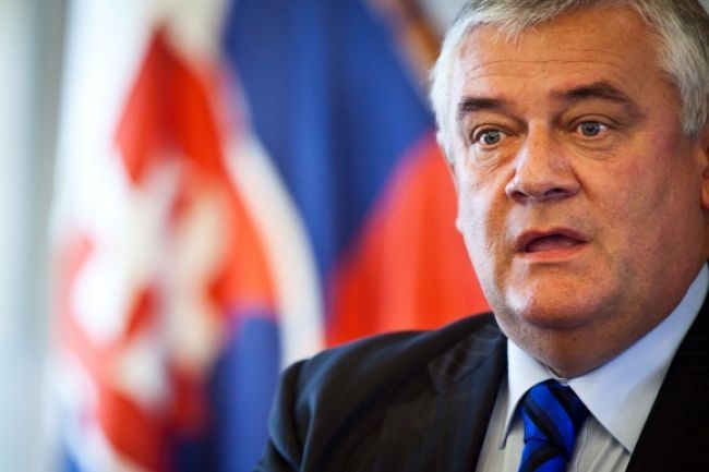Slota sa stal šéfom Kresťanskej Slovenskej národnej strany