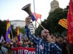 Po abdikácii kráľa protestujú Španieli za pád monarchie