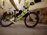 Video: Frajer Sagan sa opäť predviedol na horskom bicykli