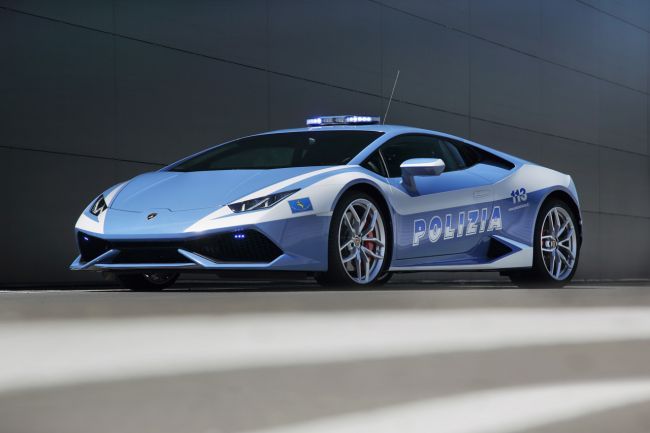 V Taliansku pomáha a chráni policajné Lambo Huracán