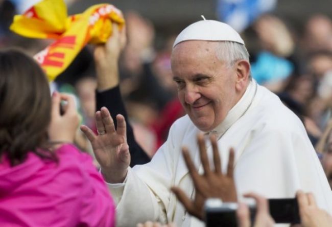 Pápež vymenoval kardinála Tomka za jeho osobitného vyslanca