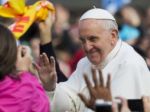 Pápež vymenoval kardinála Tomka za jeho osobitného vyslanca