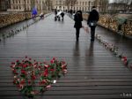 Most v Paríži neuniesol ťarchu lásky