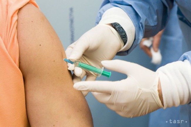 Poslanci za KDH navrhujú odškodnenie za nežiaduce účinky očkovania
