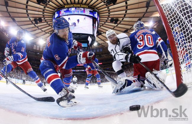 Video: Skvelý Lundqvist udržal Rangers v hre o Stanley Cup