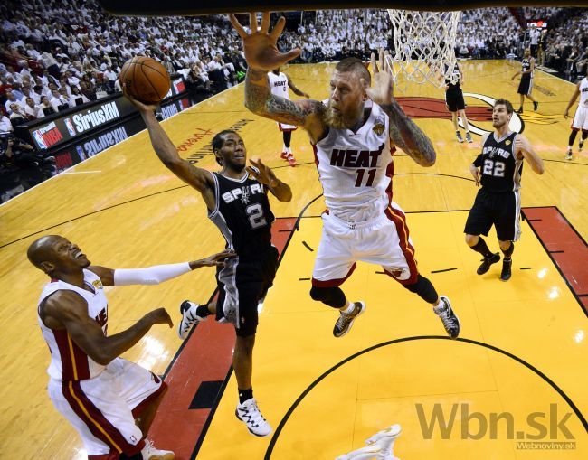 Video: Spurs opäť rozbili Miami, suverénne siahajú na titul