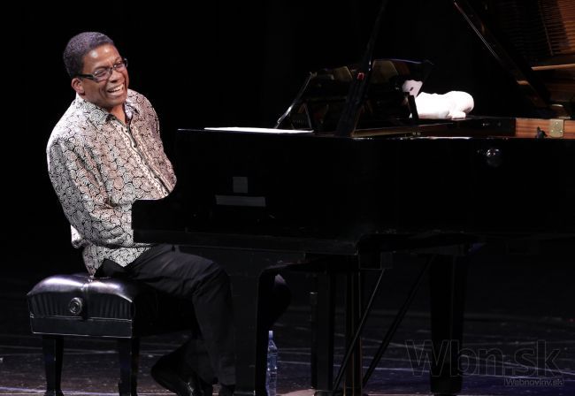 Džezmen Herbie Hancock vystúpi v novembri v Brne