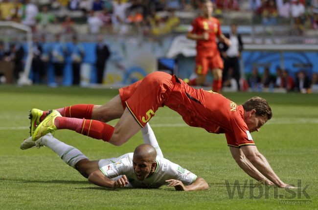 Video: Čierny kôň z Belgicka vydrel víťazstvo nad Alžírskom