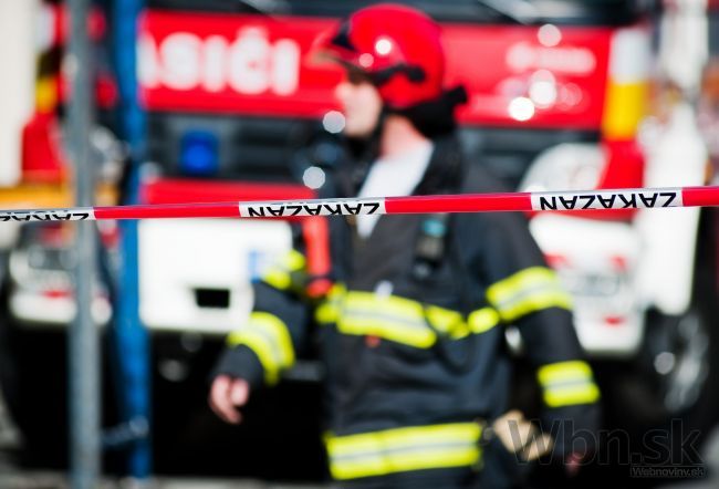 Na Prístavnej v Bratislave horí v opustenej budove