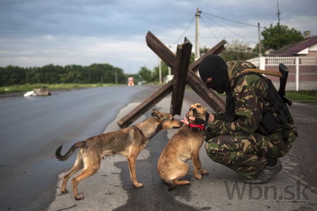 Porošenko vyhlásil prímerie v boji proti separatistom