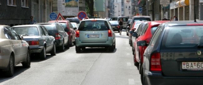 Parkovanie v Petržalke sa zmení, bude stáť peniaze