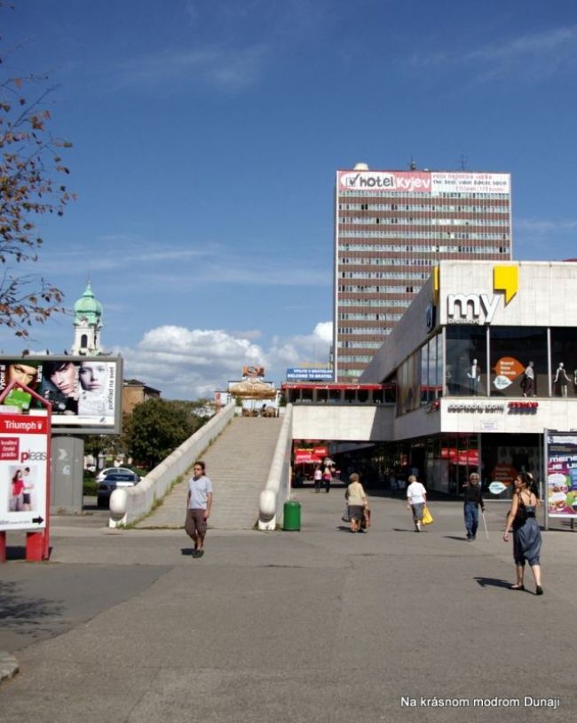 Novú podobu Kamenného námestia spoznáme začiatkom roka 2015