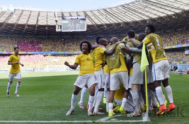 Video: Brazílčania sú po dráme a rozstrele vo štvrťfinále MS