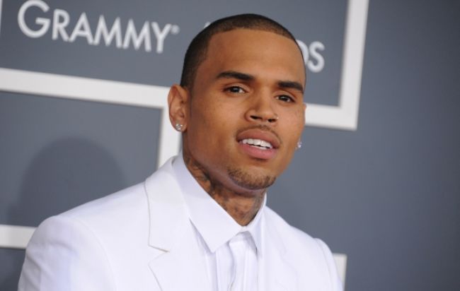 Chris Brown zverejnil singel New Flame