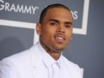 Chris Brown zverejnil singel New Flame