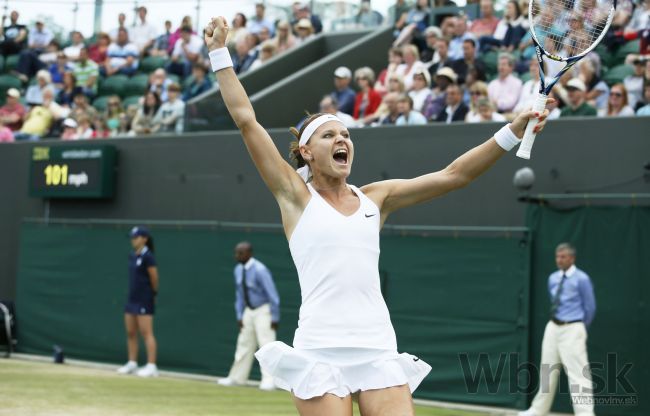 Tri Češky sú vo štvrťfinále Wimbledonu, Wozniacka dohrala