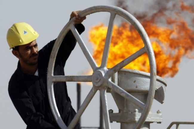 Ceny ropy klesli, iracké boje zatiaľ nezasiahli rafinére