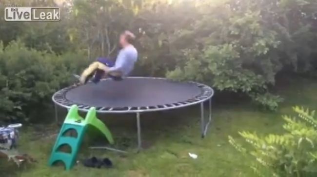 Video: Keď dostanete krídla na trampolíne