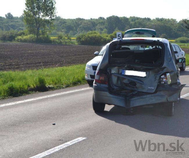 Opitý vodič spôsobil nehodu, ďalší nafúkal vyše tri promile