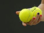 Juniorka Schmiedlová si vo Wimbledone zahrá štvrťfinále