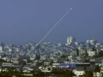 Izrael posilnil pri Gaze obranu, je pripravený na možný útok