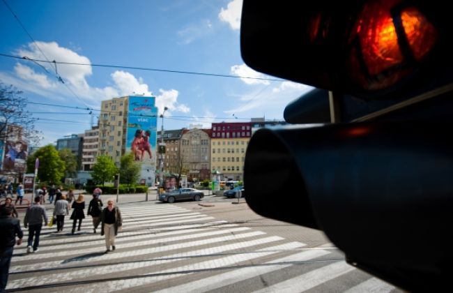 Bratislavskí policajti si posvietia na motorkárov i chodcov