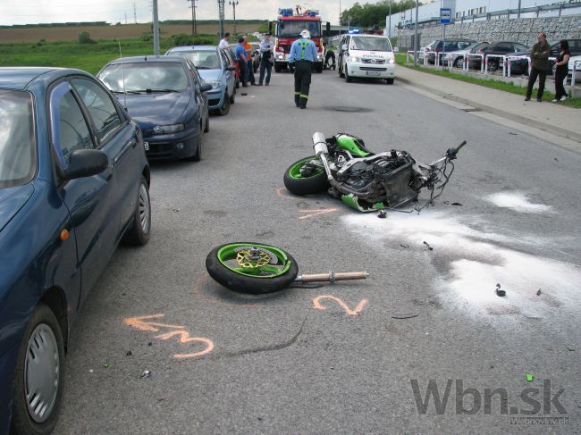 Tragédia v Bratislave, motorkár zomrel po zrážke s autom