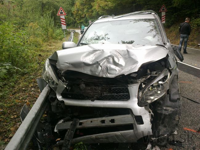 Osemnásťročný vodič spôsobil nehodu, zomrel mladý vodič
