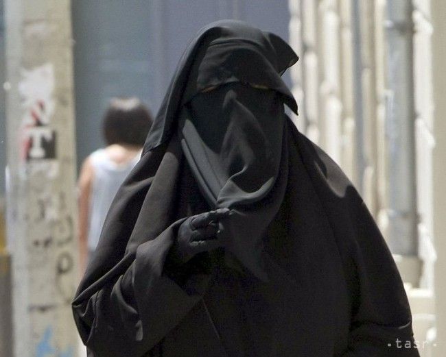 Islamisti vnútili ženám v Mósule nové pravidlá obliekania sa
