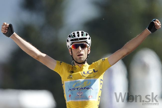 Šampión Tour Nibali je šiesty jazdec so zlatou trojkorunou