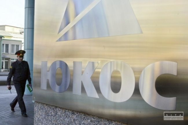 Rusko má akcionárom Jukosu vyplatiť desiatky miliárd dolárov