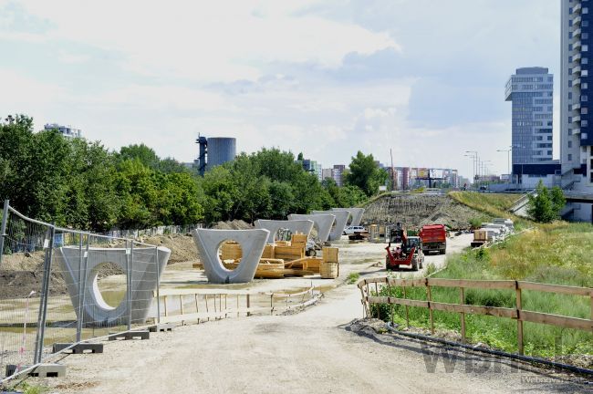 Petržalka žiada pokutu pre mesto, za všetkým je val zeminy