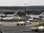 Na letisku Domodedovo v Moskve sa do asfaltu zaboril boeing