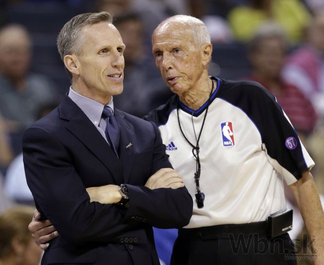 NBA opúšťa rozhodcovská legenda, pískala už od roku 1975