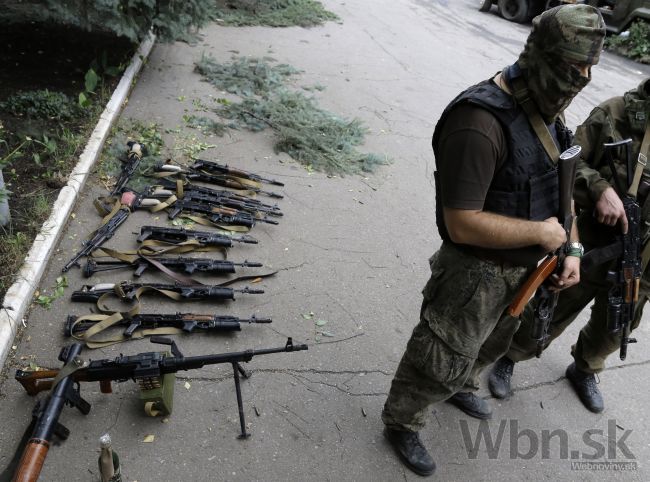Únia tajne zrušila zákaz vývozu zbraní na Ukrajinu