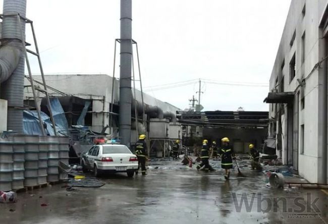 Video: V Číne explodovala továreň, zomrelo najmenej 65 ľudí