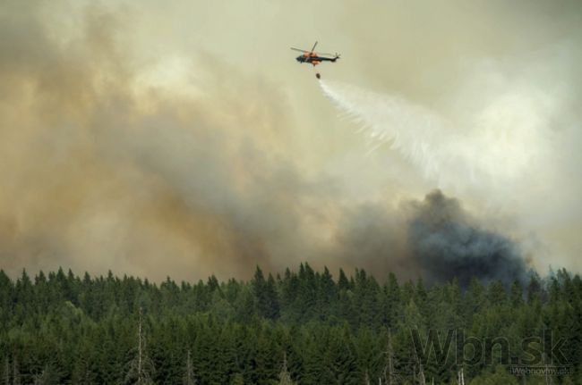 Video: Švédov zápasia s lesnými požiarmi, majú prvú obeť