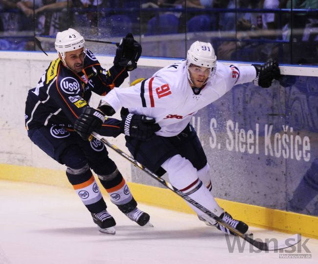 Slovan porazil vo vypredanej Steel aréne košických majstrov