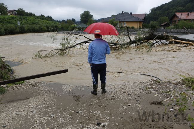 Povodne v Bosne si vyžiadali jednu obeť a dvoch nezvestných