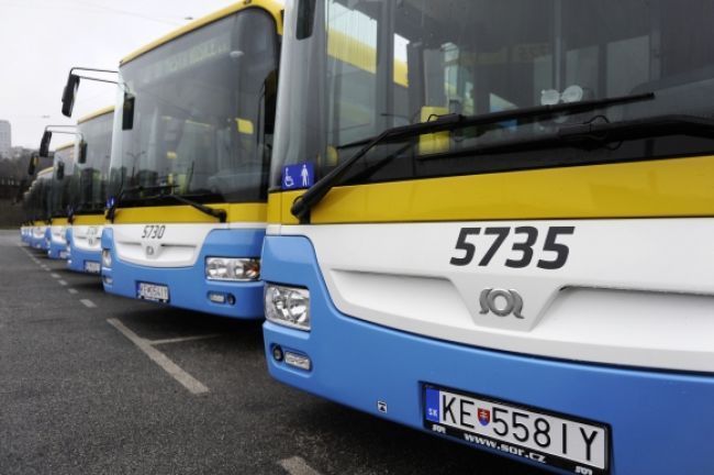 Autobusári žiadajú vládu aby podporila aj ich dopravu