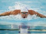 Phelpsovi unikol titul na obľúbenej trati o jednu stotinu