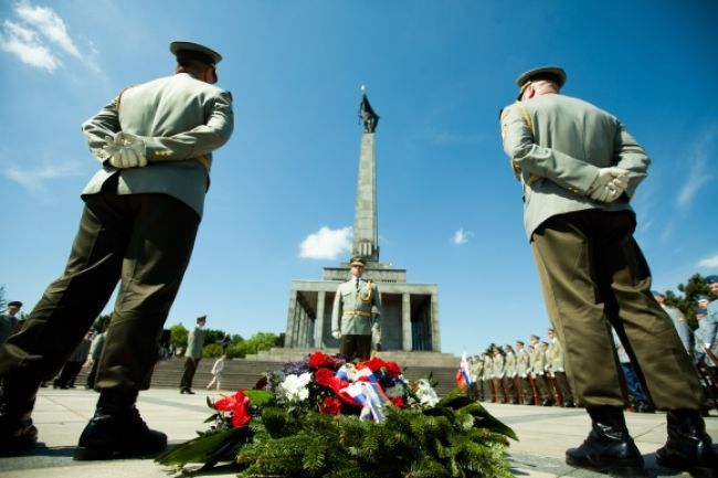 Tisíckam padlých vojakov dajú na Slavíne pamätné tabule