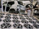 Volkswagen opäť vyrába, zamestnancom sa skončila dovolenka