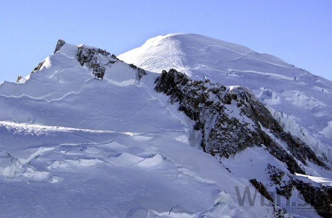 Na Mont Blancu zahynulo päť horolezcov, šiesty je nezvestný