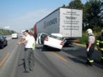 Na diaľnici D1 sa zrazili autá, nehoda obmedzuje dopravu