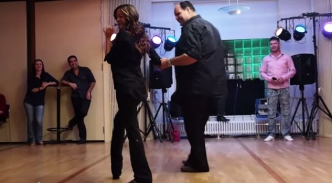 Video: Tanečné duo, ktoré vás ohúri